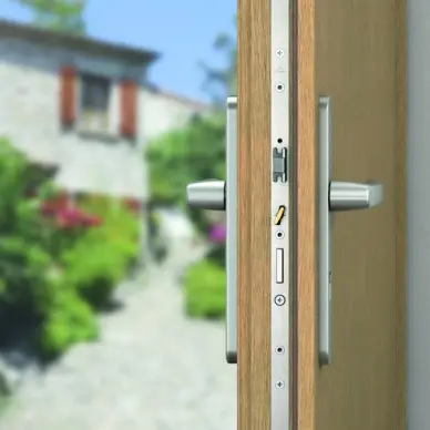 Serrure ROTO H600 Fasteo EA70 4 galets  à relevage