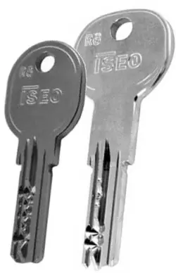 cle ISEO R6-city  N° commence par AG..AC..