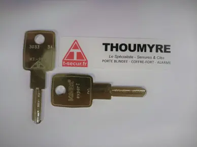 Clé KABA KT-PRO 3033 3A-T dans un triangle