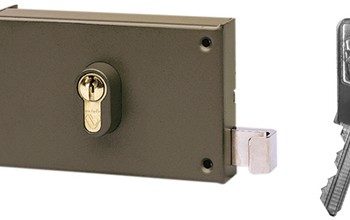 SERRURE VACHETTE HORIZONTALE TIRAGE PE- A70